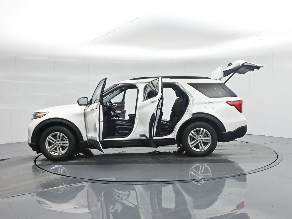 Certified 2022 Ford Explorer XLT w/ Equipment Group 202A image 42