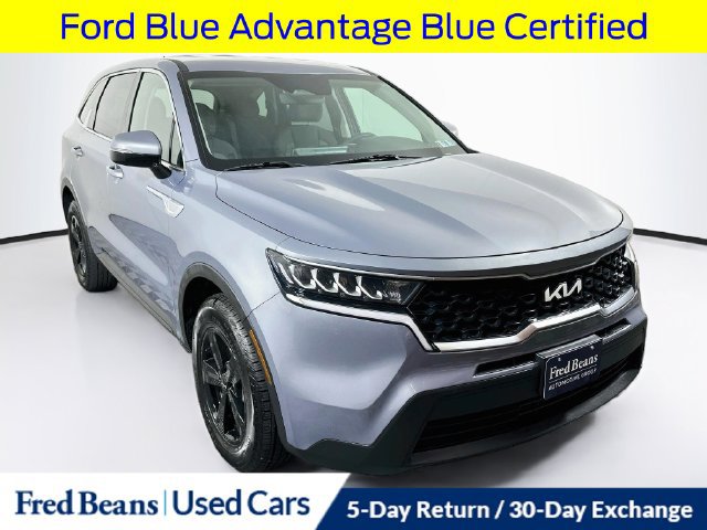 Used 2022 Kia Sorento LX FWD image 2