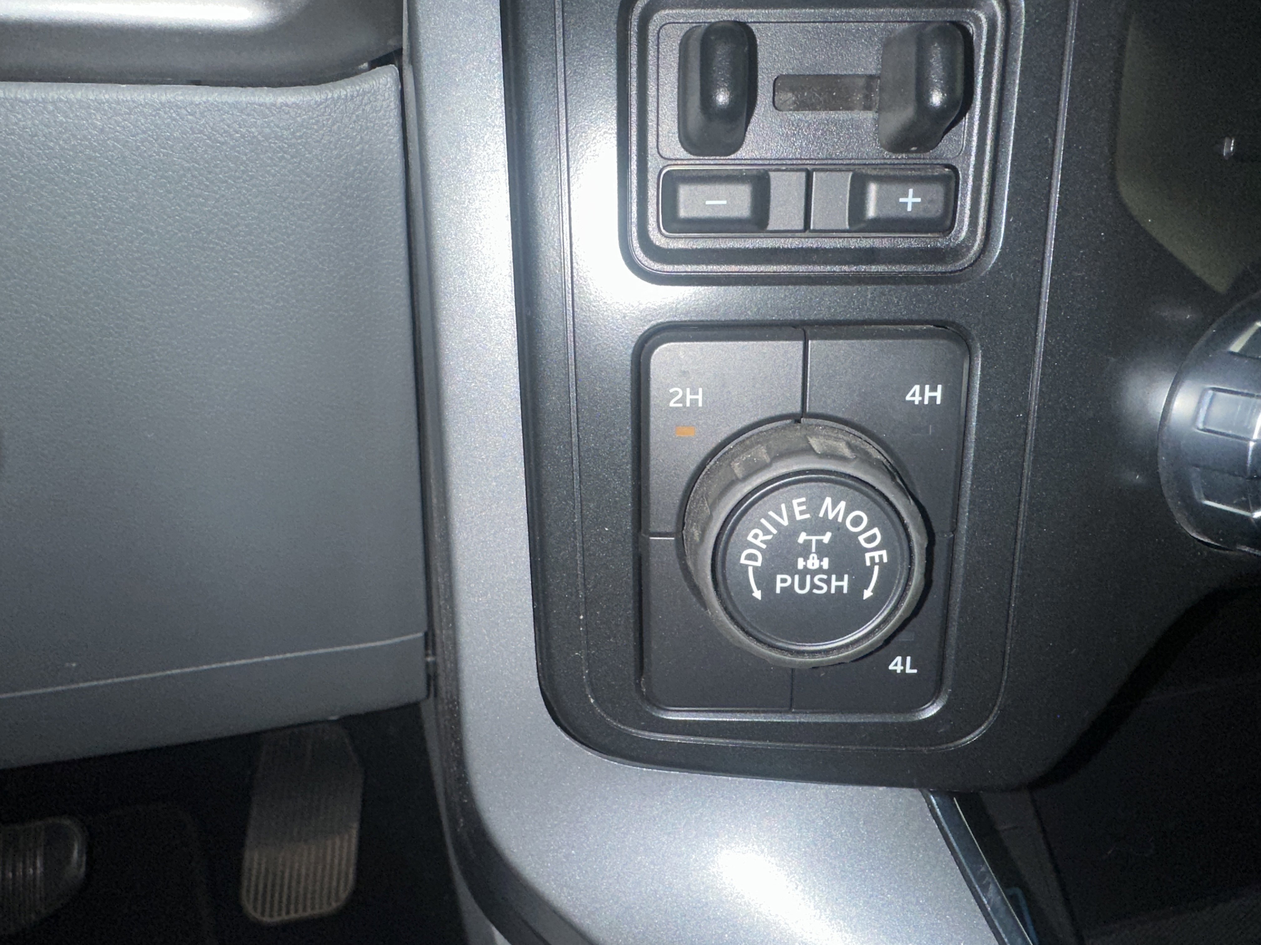 Certified 2022 Ford F150 XLT w/ Equipment Group 302A High image 23