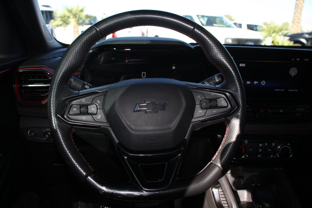 Used 2024 Chevrolet TrailBlazer RS FWD image 16