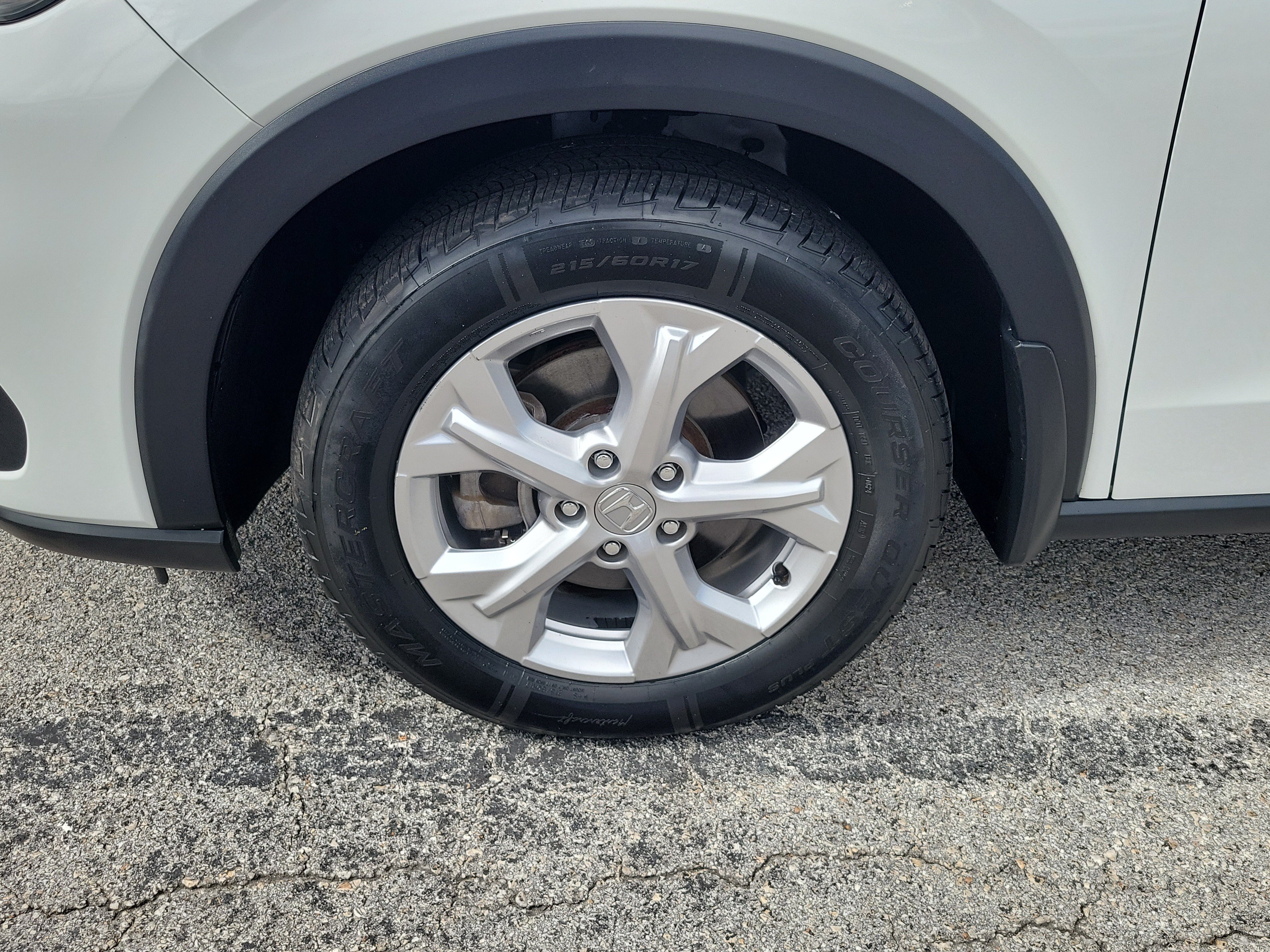 Used 2023 Honda HR-V LX image 5