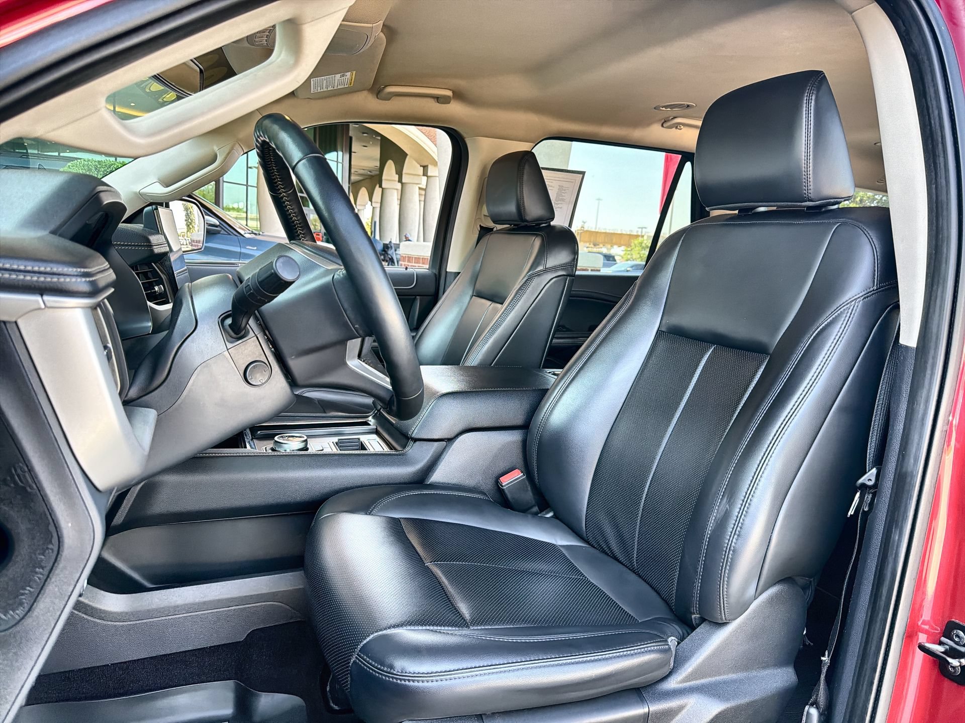 Certified 2022 Ford Expedition XLT RWD image 11