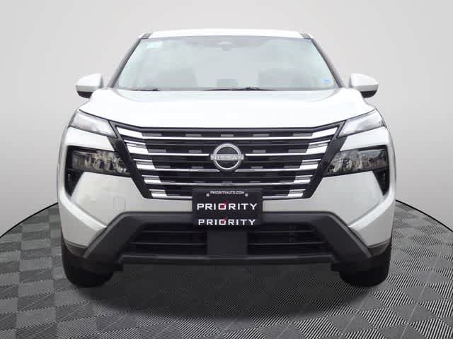 Used 2025 Nissan Rogue SV AWD/4WD image 5