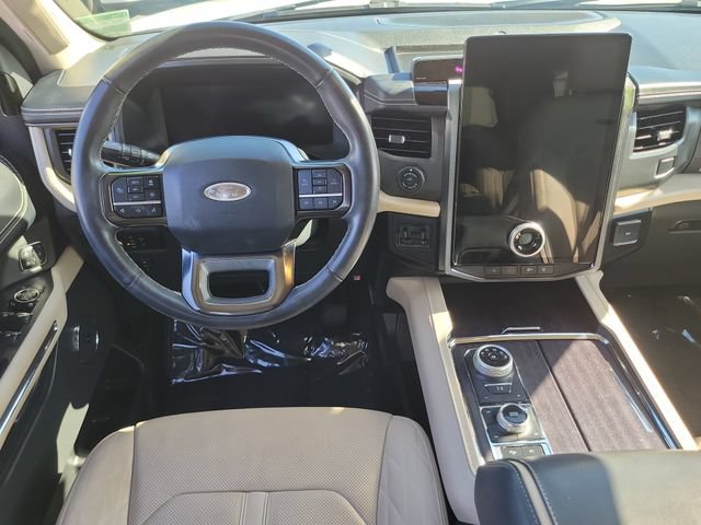 Certified 2023 Ford Expedition Platinum AWD/4WD image 4