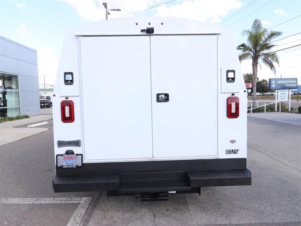 Certified 2022 Ford E-450 and Econoline 450 Super Duty w/ Power Windows & Locks Group image 5