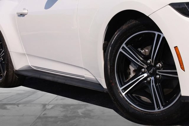 Certified 2025 Ford Mustang Coupe RWD image 3