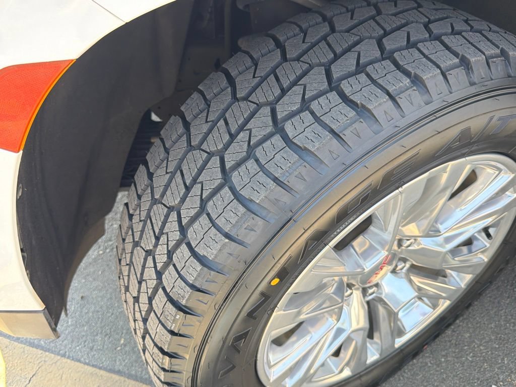 Used 2023 GMC Yukon Denali RWD image 20