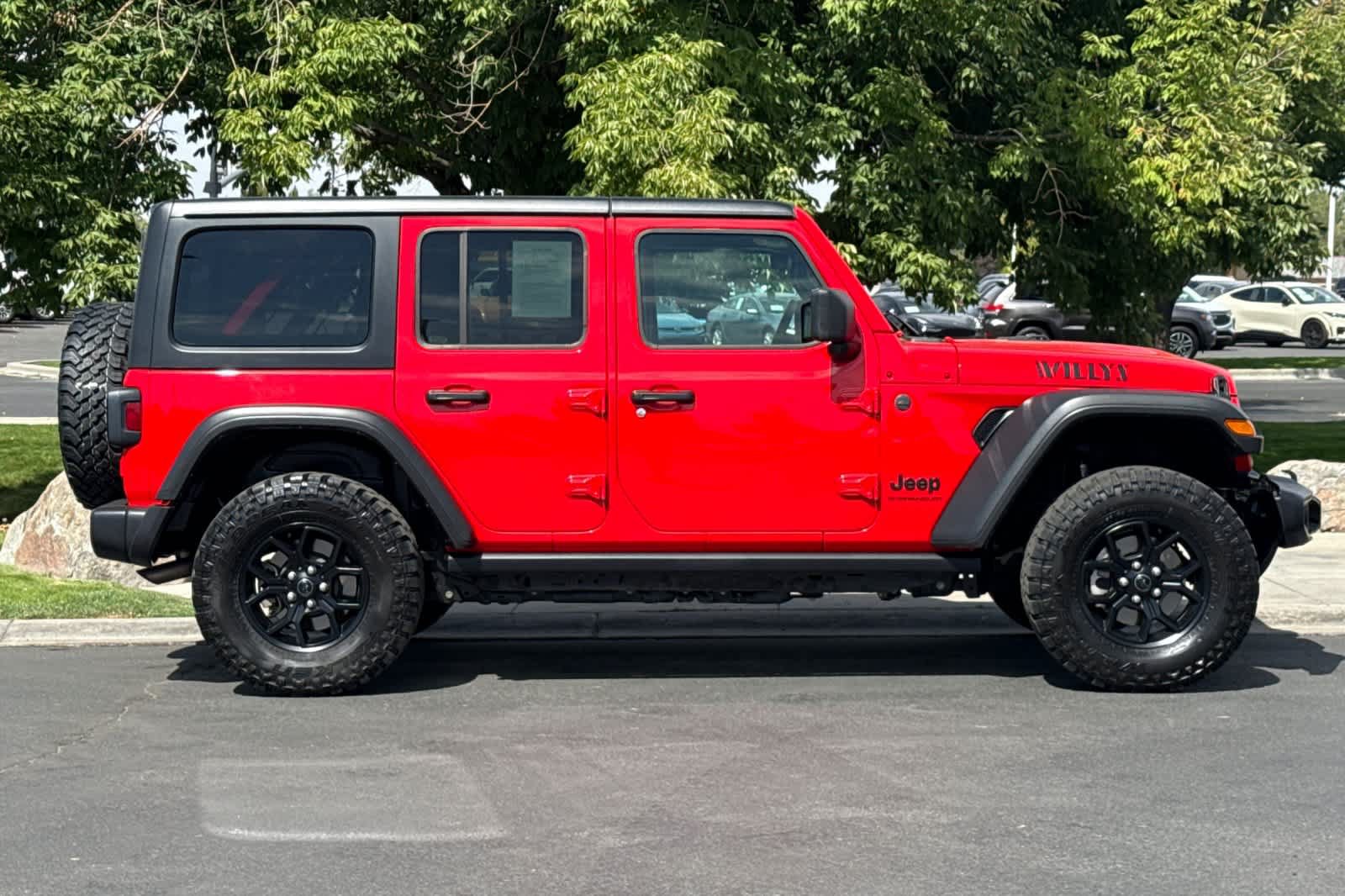 Used 2025 Jeep Wrangler Unlimited Sport AWD/4WD image 8