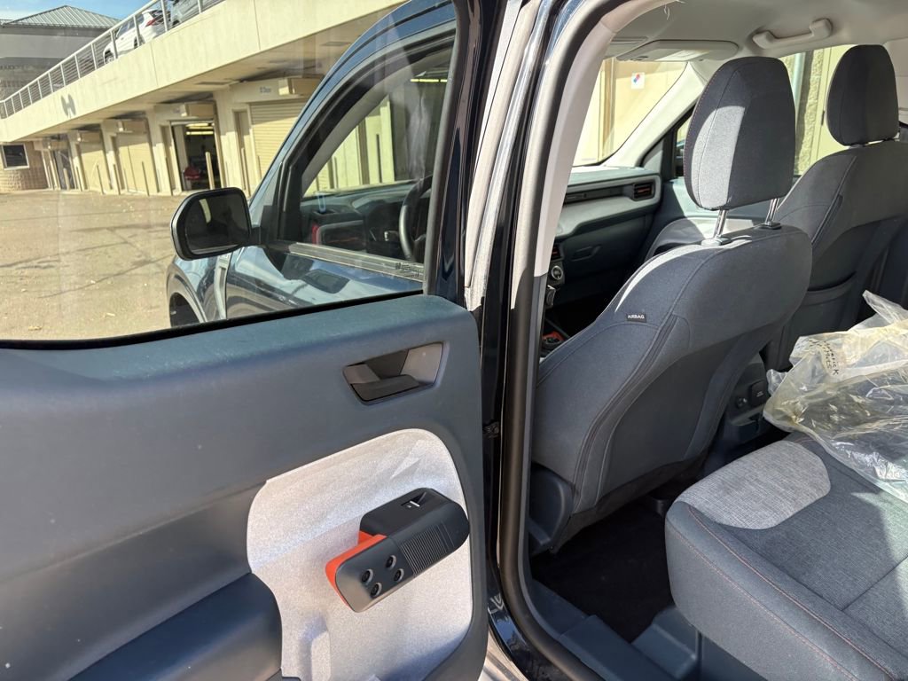 Certified 2022 Ford Maverick XLT w/ XLT Luxury Package image 21