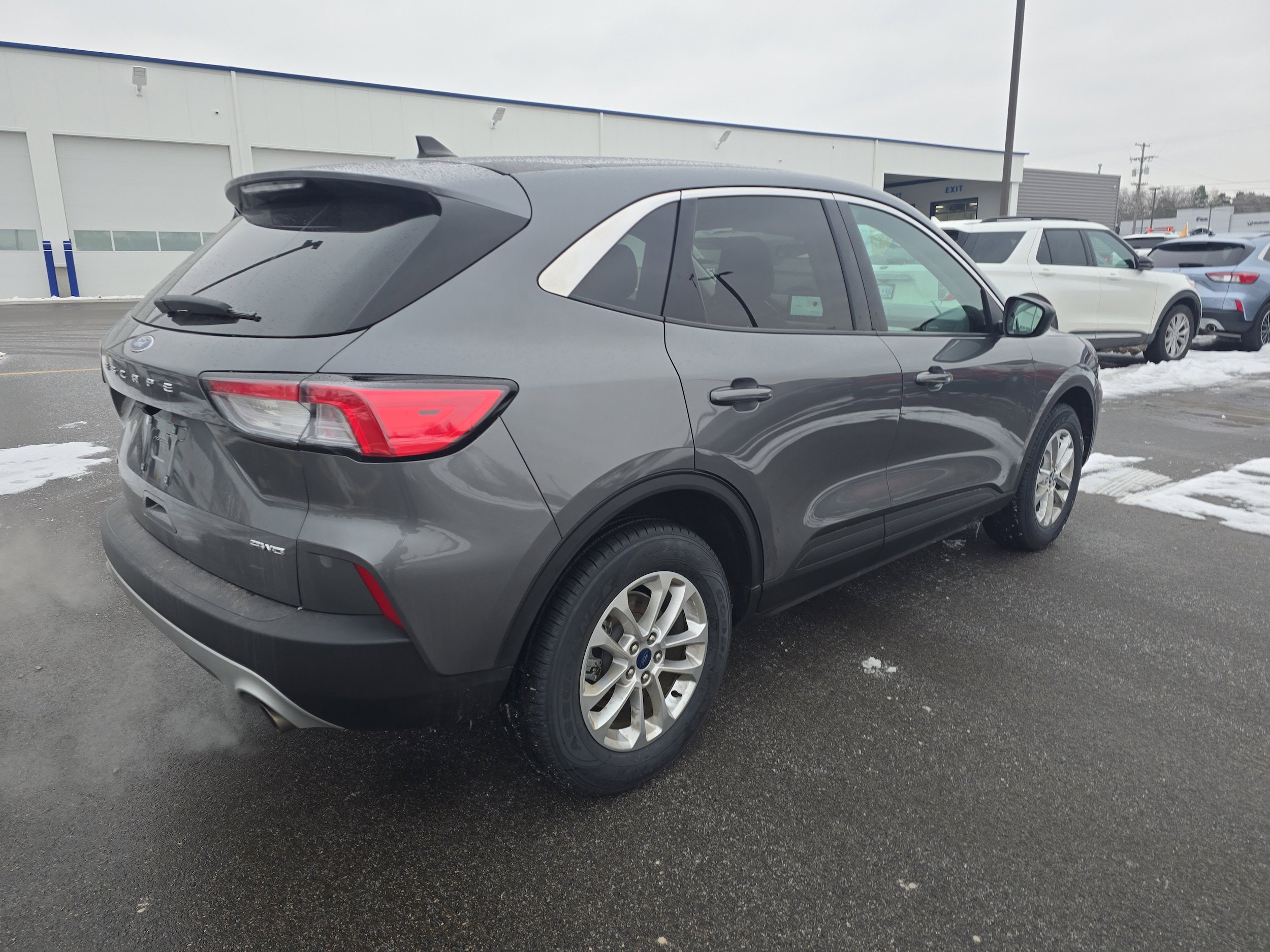 Certified 2022 Ford Escape SE w/ Convenience Package AWD/4WD image 4