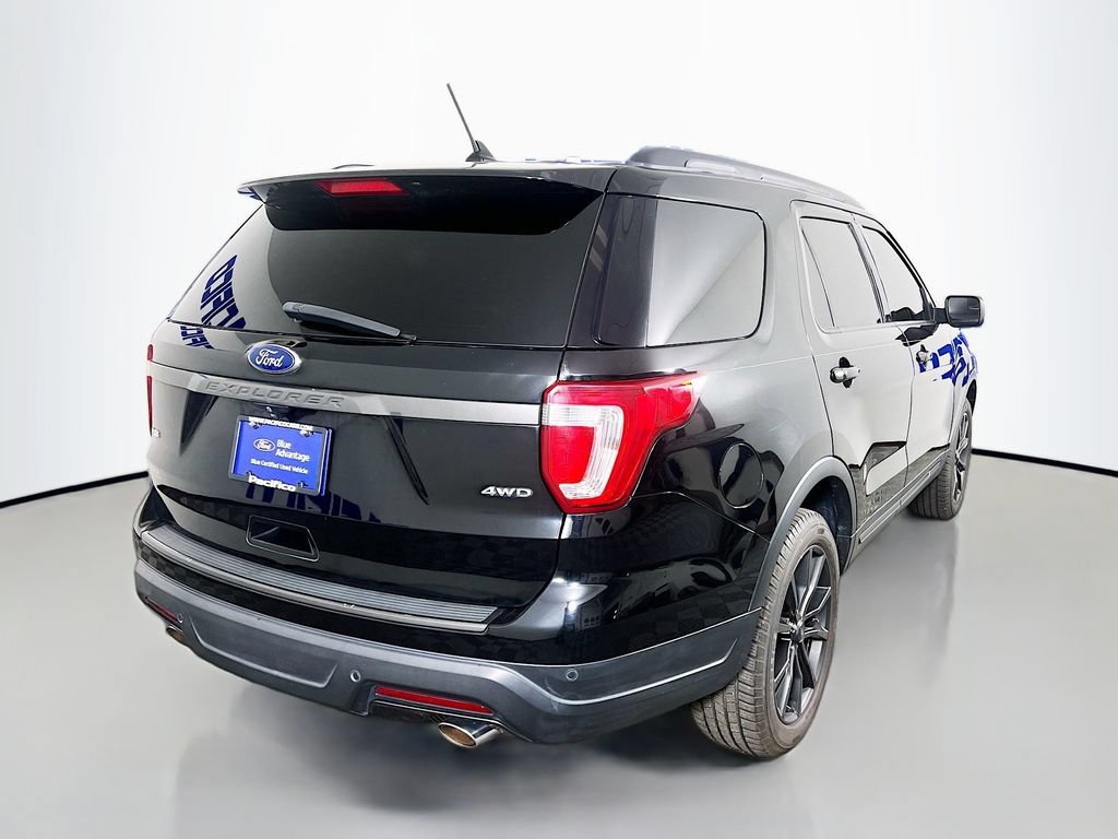 Certified 2018 Ford Explorer XLT w/ Equipment Group 202A AWD/4WD image 9