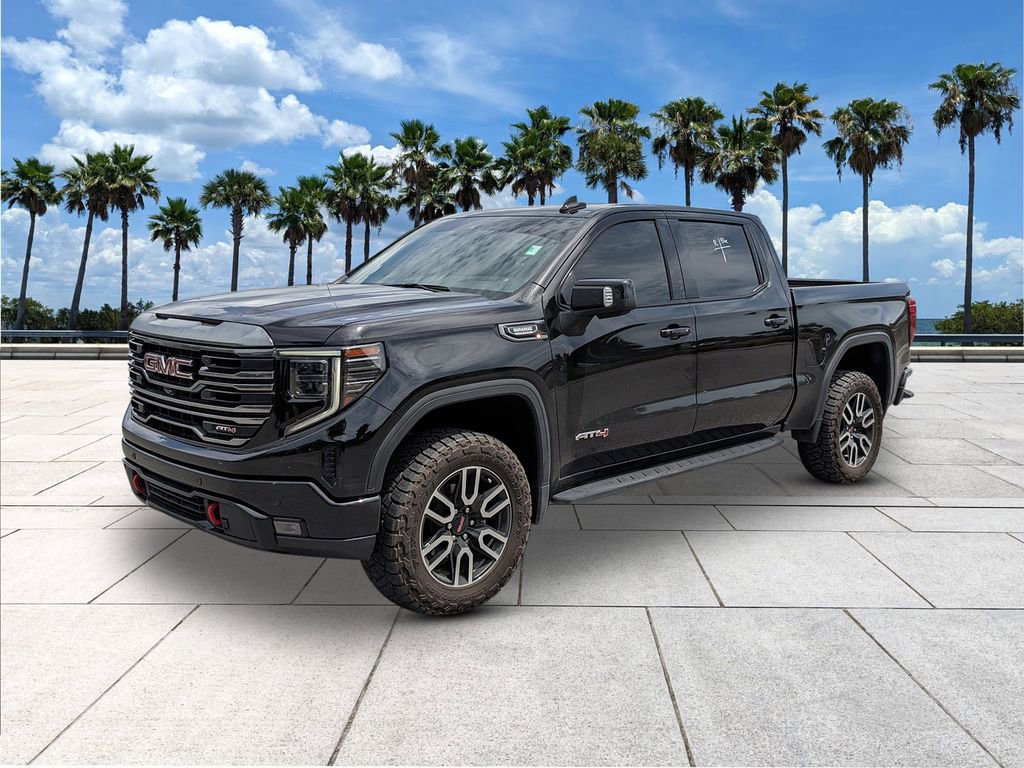 Used 2022 GMC Sierra 1500 AT4 w/ AT4 Premium Package AWD/4WD image 3