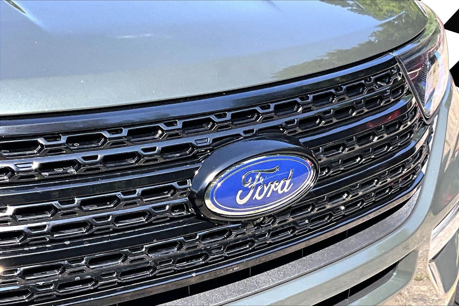 Certified 2022 Ford Explorer Limited w/ Equipment Group 301A AWD/4WD image 28