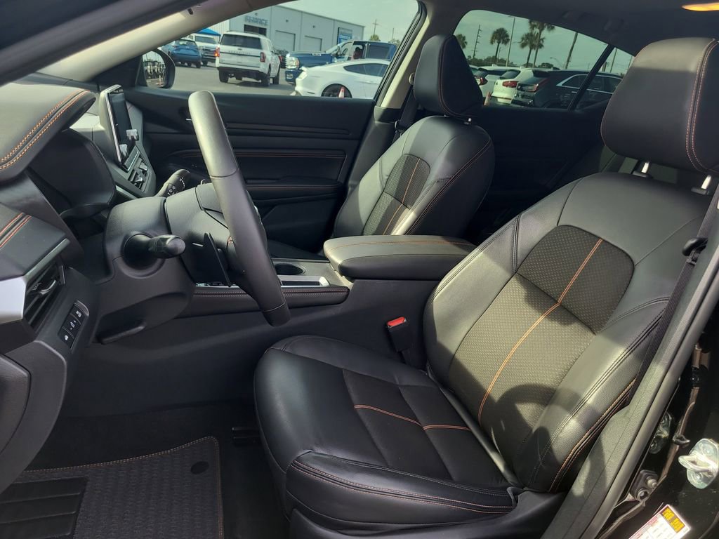 Used 2022 Nissan Altima 2.5 SR w/ Midnight Edition Package FWD image 17