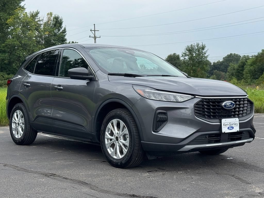 Certified 2023 Ford Escape Active AWD/4WD image 6