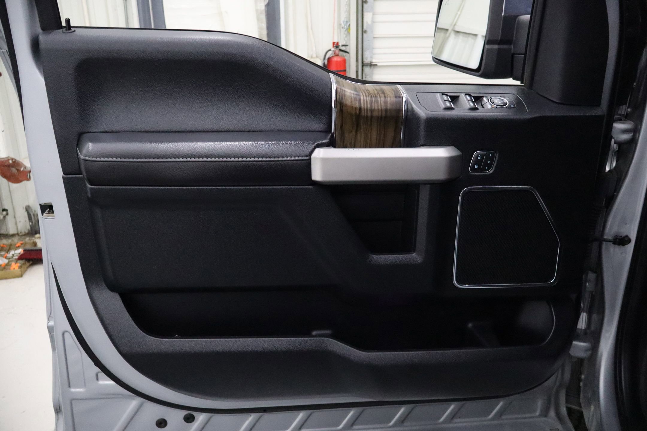 Certified 2020 Ford F150 Lariat image 10