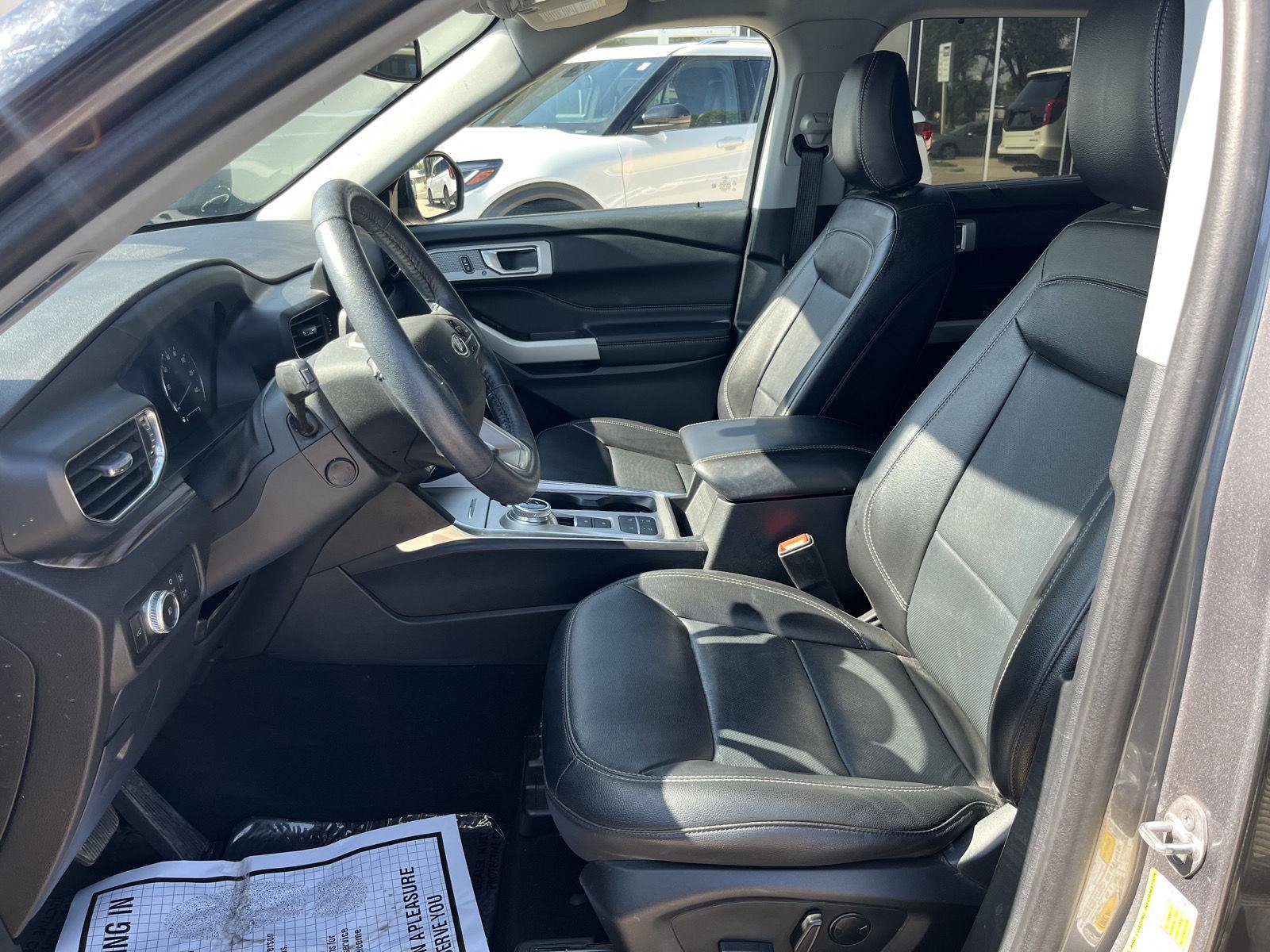 Certified 2022 Ford Explorer Limited w/ Equipment Group 301A RWD image 18