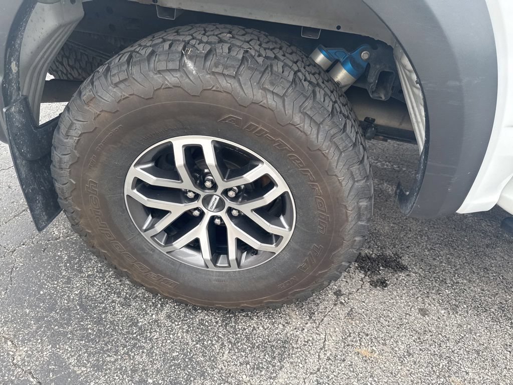 Certified 2018 Ford F150 Raptor w/ Equipment Group 802A Luxury AWD/4WD image 47