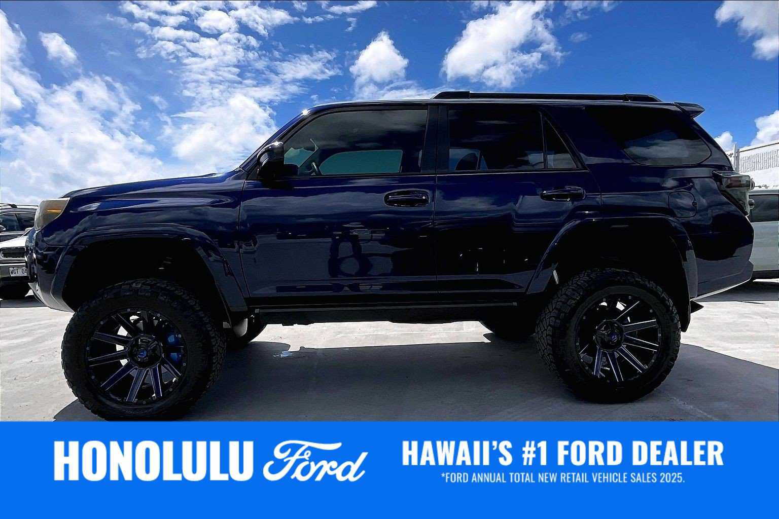 Used 2021 Toyota 4Runner SR5 AWD/4WD image 3