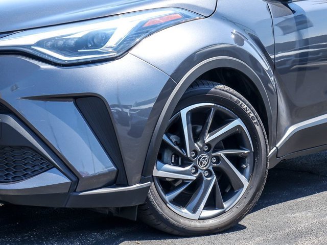 Used 2021 Toyota C-HR FWD image 4