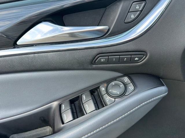 Used 2018 Buick Enclave Premium w/ LPO, Hit The Road Package AWD/4WD image 27