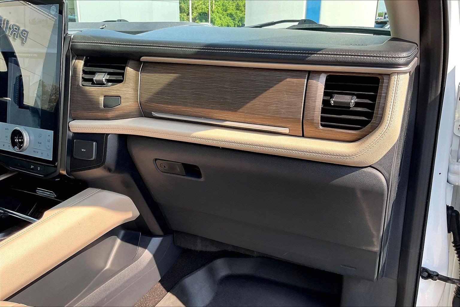 Certified 2023 Ford Expedition Limited AWD/4WD image 15
