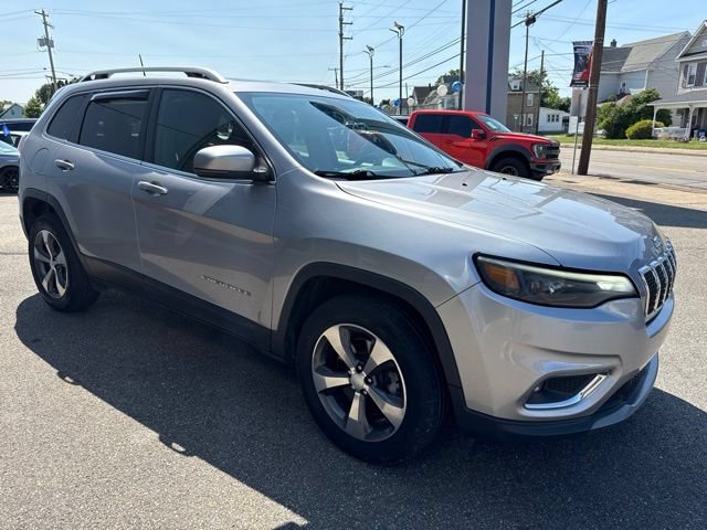 Used 2019 Jeep Cherokee Limited AWD/4WD image 4