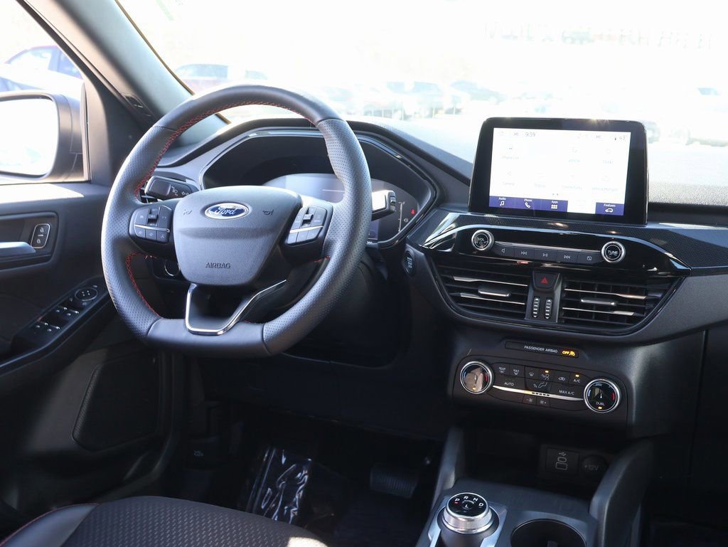 Certified 2025 Ford Escape ST-Line AWD/4WD image 14