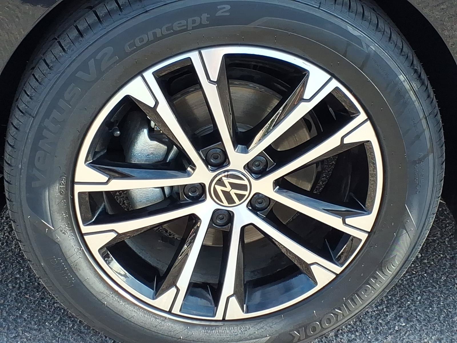 Used 2025 Volkswagen Jetta Sport FWD image 9