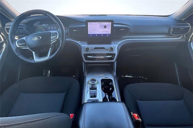 Certified 2024 Ford Explorer XLT image 16