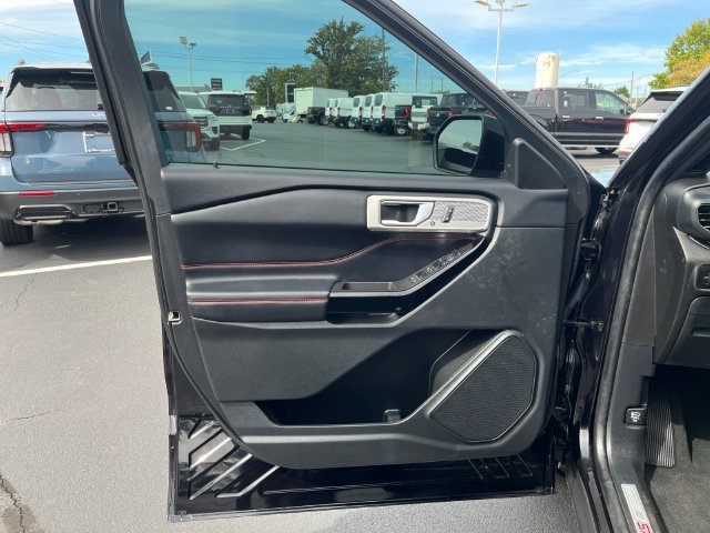 Certified 2023 Ford Explorer ST-Line AWD/4WD image 16