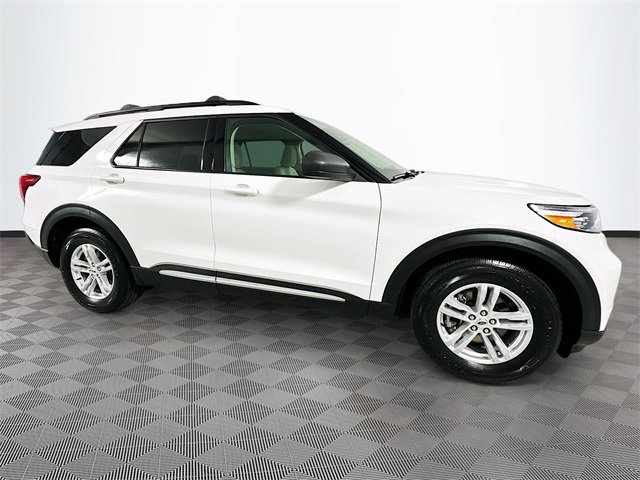 Certified 2023 Ford Explorer XLT w/ Class IV Trailer Tow Package image 6