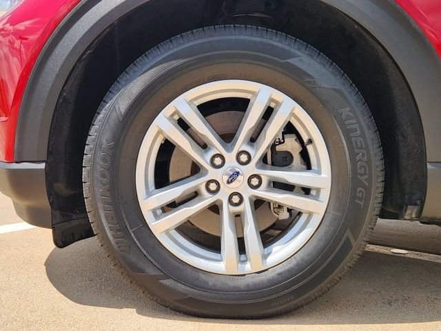 Certified 2023 Ford Explorer XLT w/ Equipment Group 202A RWD image 10