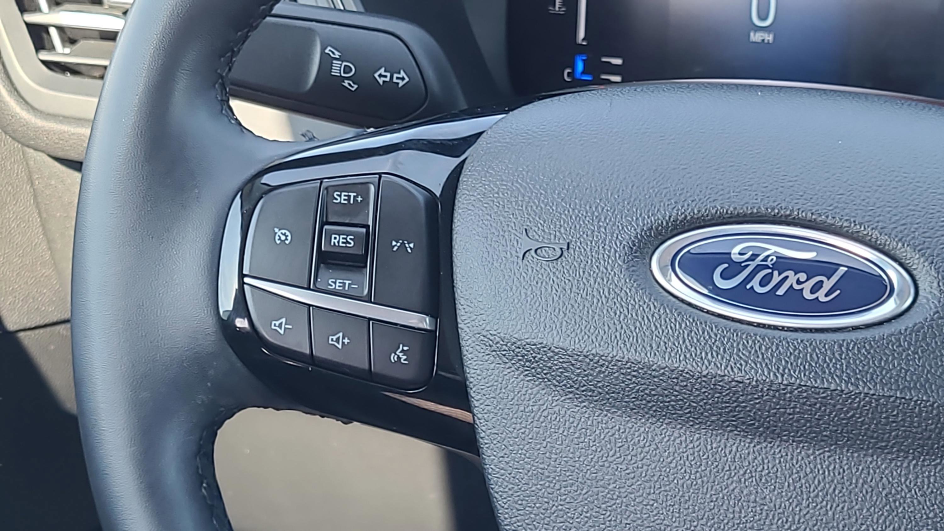 Certified 2023 Ford Escape Active AWD/4WD image 12