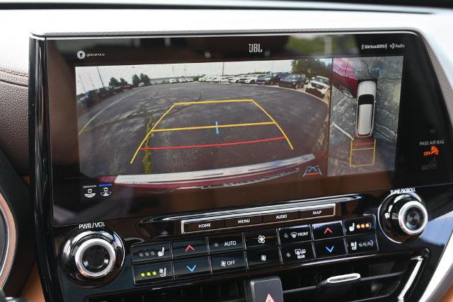 Used 2021 Toyota Highlander Platinum AWD/4WD image 37