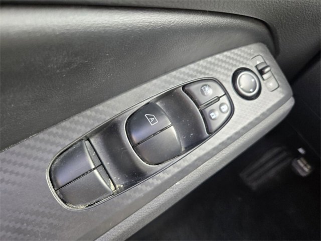 Used 2025 Nissan Altima 2.5 SV image 33