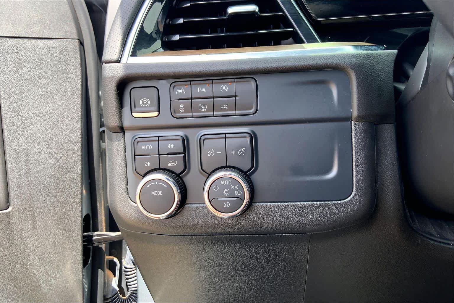 Used 2025 Chevrolet Tahoe High Country AWD/4WD image 71