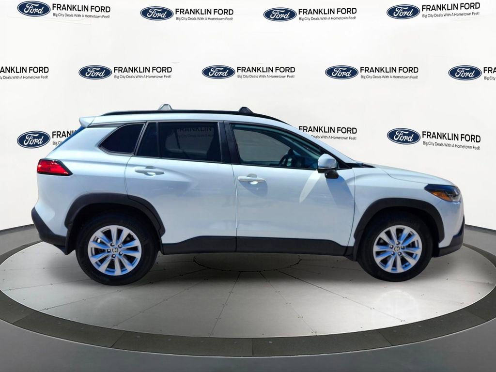 Used 2022 Toyota Corolla Cross LE w/ Moonroof Package AWD/4WD image 6