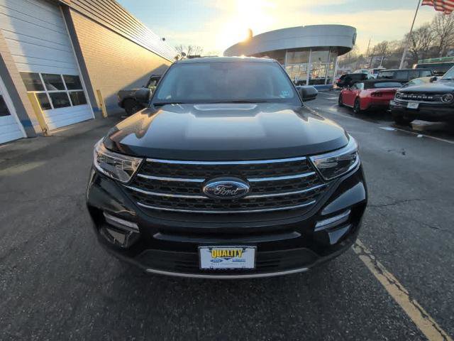 Certified 2023 Ford Explorer XLT w/ Equipment Group 202A AWD/4WD image 8