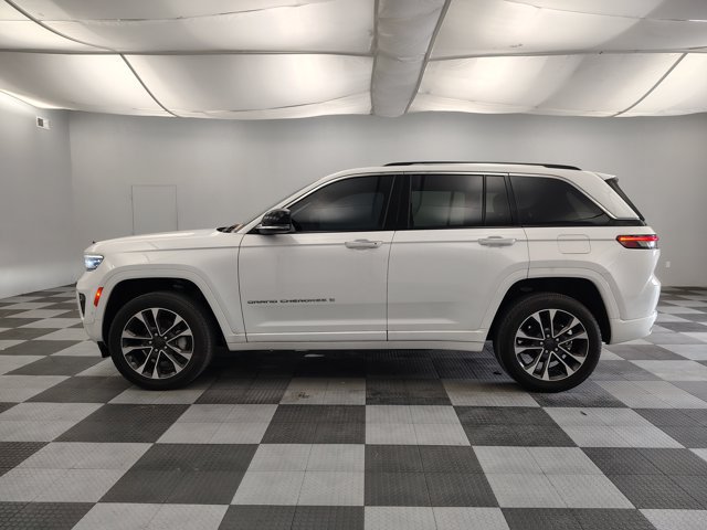 Used 2022 Jeep Grand Cherokee Overland AWD/4WD image 4