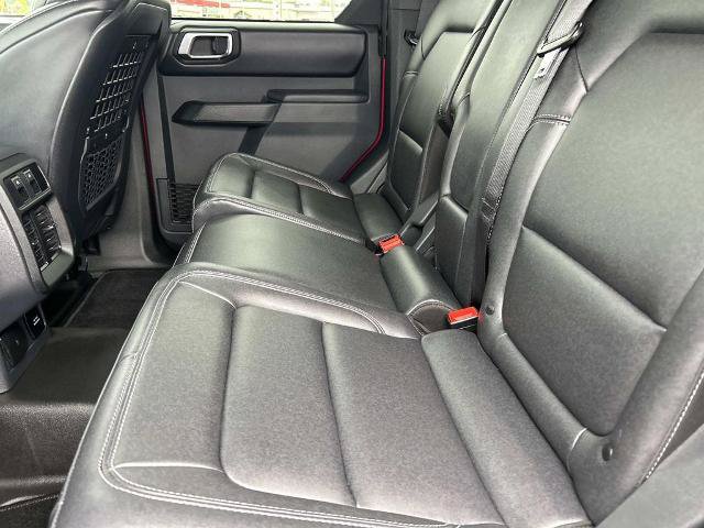 Certified 2025 Ford Bronco Badlands AWD/4WD image 18