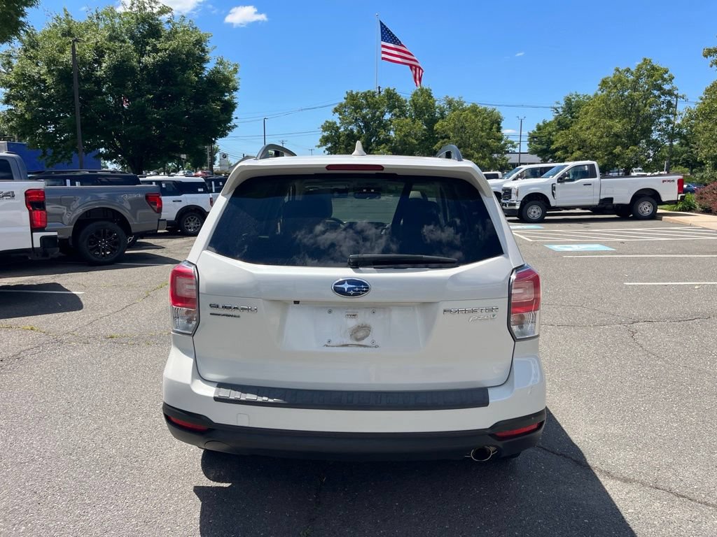 Used 2017 Subaru Forester 2.5i Limited AWD/4WD image 5