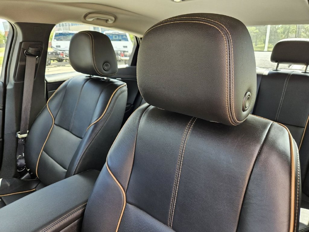 Used 2019 Chevrolet Impala Premier FWD image 16