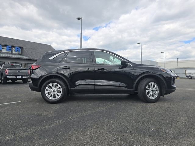 Certified 2023 Ford Escape Active AWD/4WD image 17