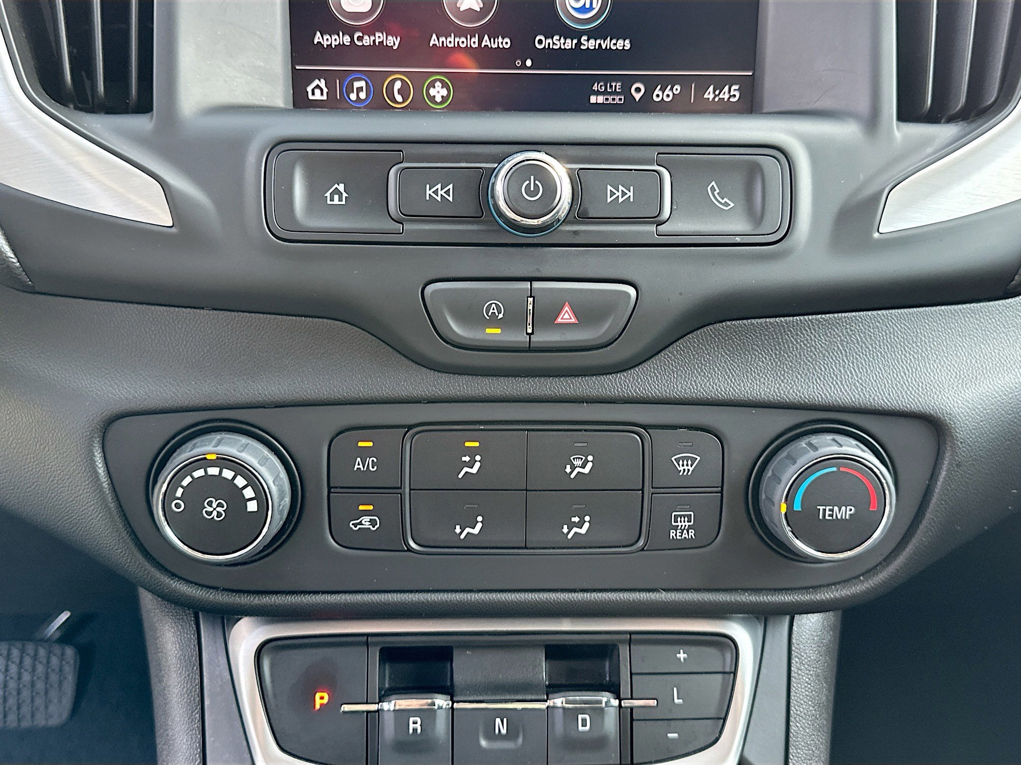 Used 2024 GMC Terrain SLE image 15