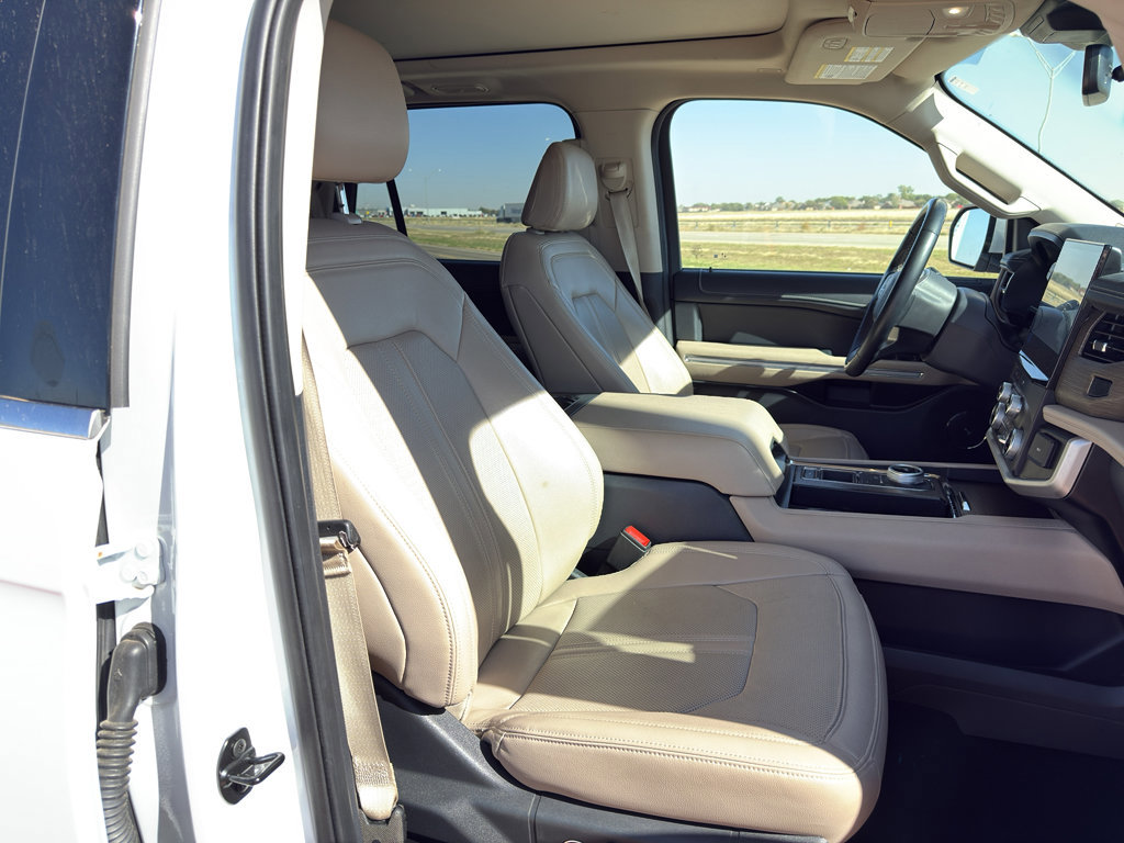 Certified 2023 Ford Expedition Limited image 13