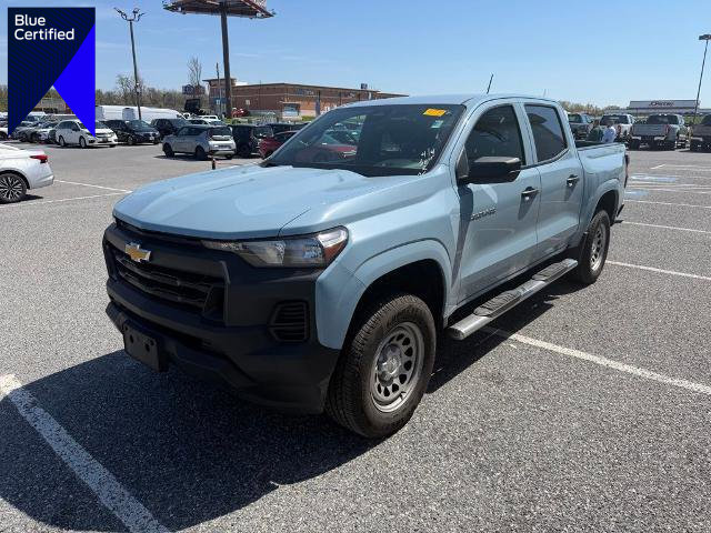 Used 2025 Chevrolet Colorado W/T w/ Advanced Trailering Package AWD/4WD image 1