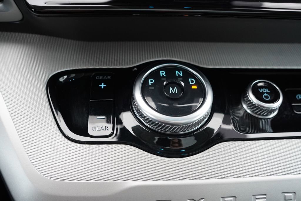 Certified 2025 Ford Expedition Active image 34