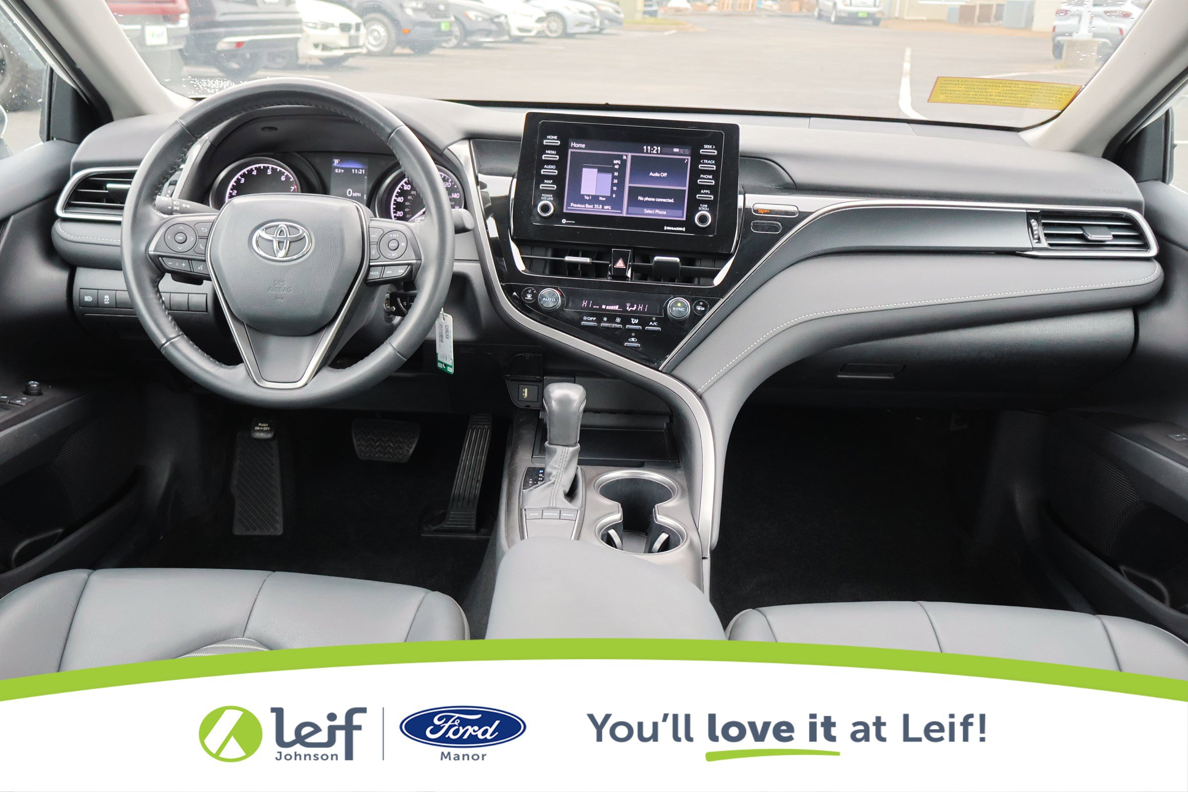 Used 2024 Toyota Camry SE image 23