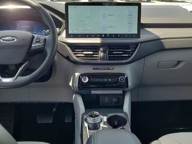 Certified 2025 Ford Escape SE w/ PHEV Premium Package FWD image 16